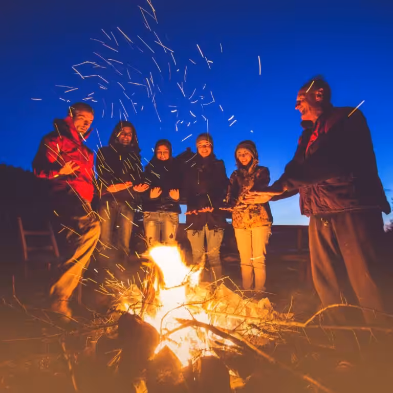 Transformationsreise Bilder Lagerfeuer Gruppe